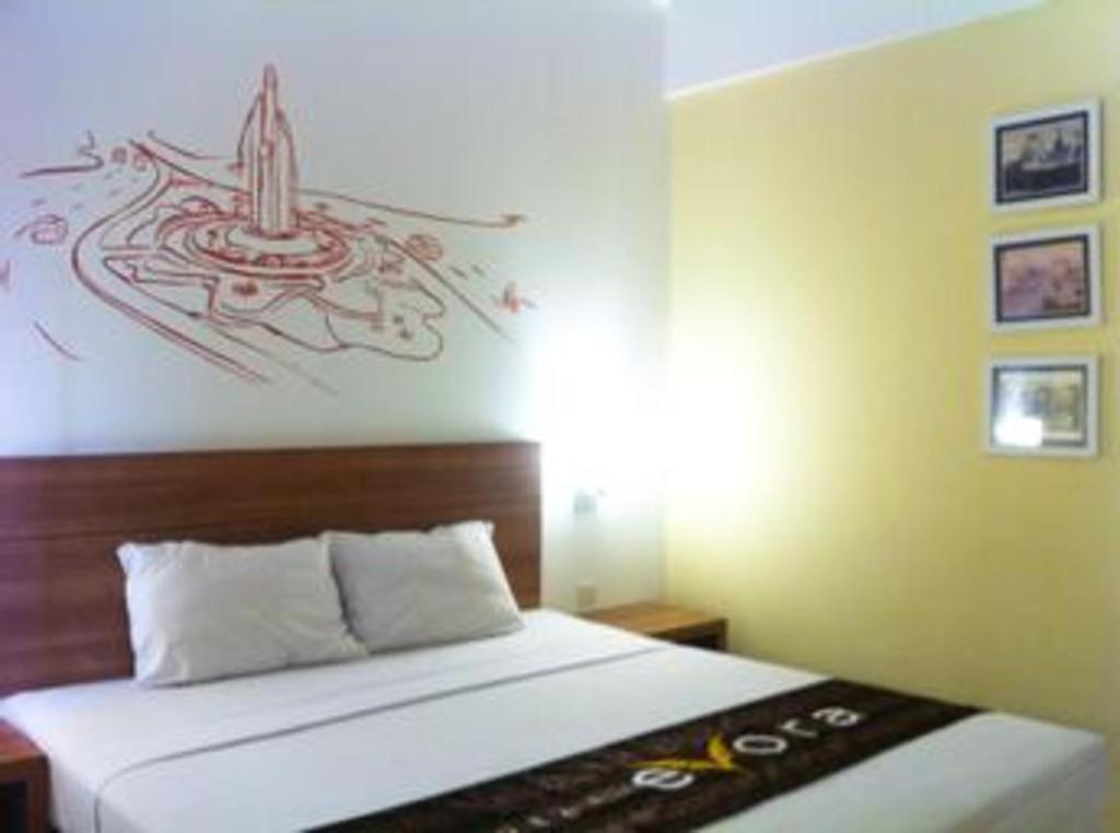 Evora Hotel Surabaya Buitenkant foto