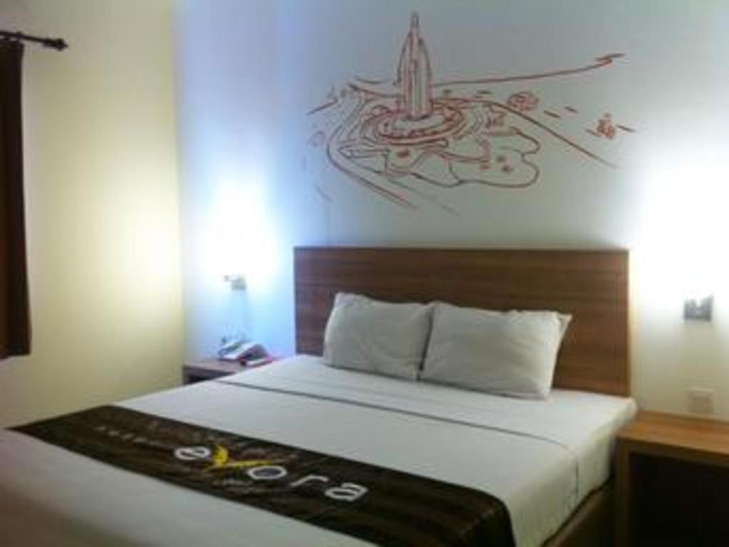 Evora Hotel Surabaya Buitenkant foto
