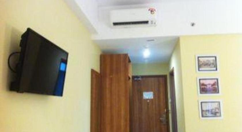 Evora Hotel Surabaya Buitenkant foto