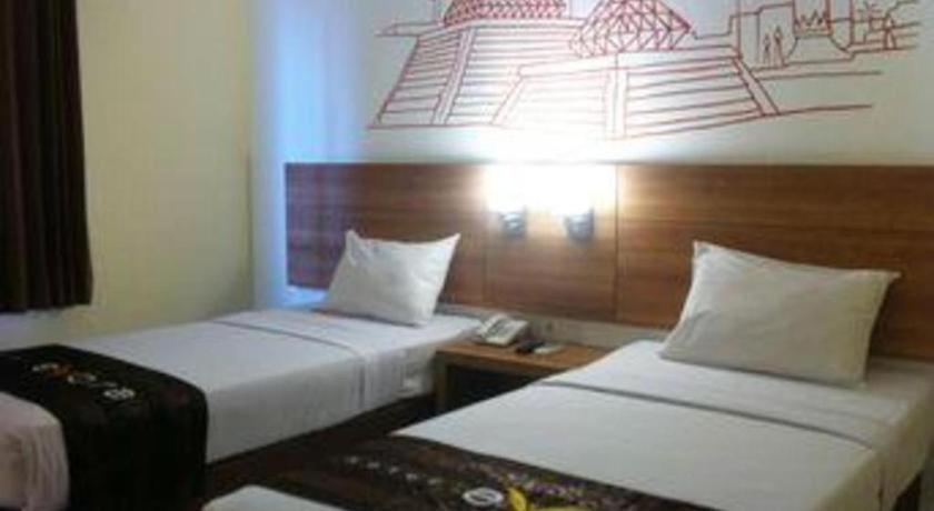 Evora Hotel Surabaya Buitenkant foto